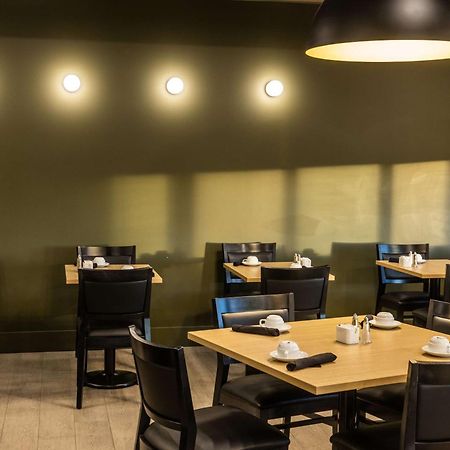 Hotel Doubletree By Hilton Calgary North Zewnętrze zdjęcie
