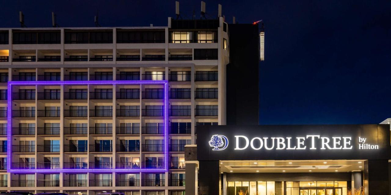 Hotel Doubletree By Hilton Calgary North Zewnętrze zdjęcie