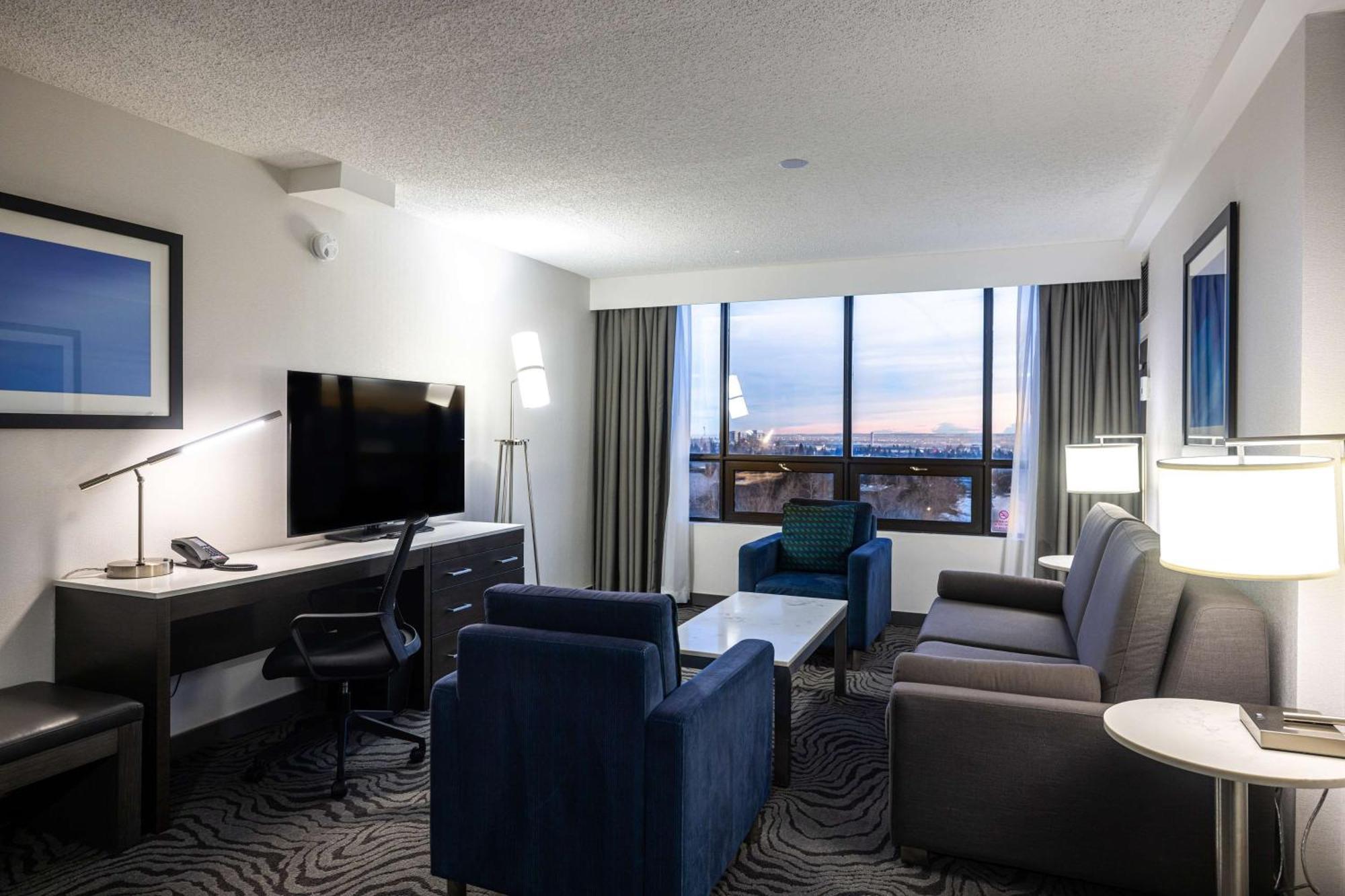 Hotel Doubletree By Hilton Calgary North Zewnętrze zdjęcie